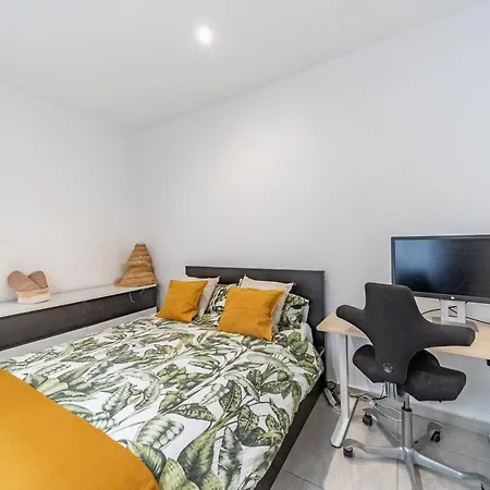 Apartment Workation -